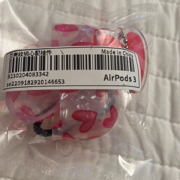 Brand new! This AirPod case is for the AirPods 3 - Picture 4 of 4